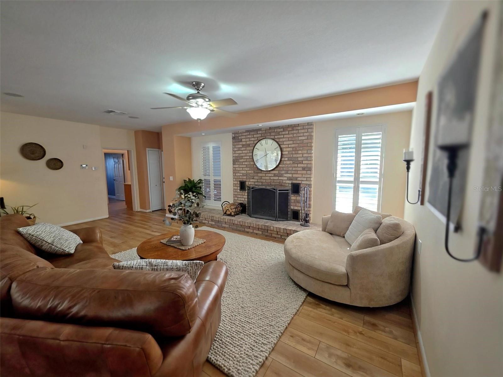 Image 15 of 53 For 401 Whitcomb Boulevard