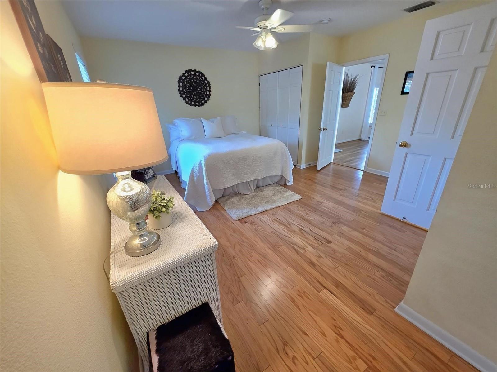 Image 23 of 53 For 401 Whitcomb Boulevard