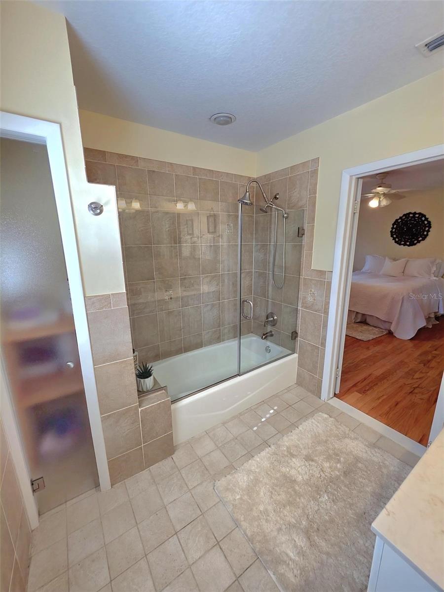 Image 27 of 53 For 401 Whitcomb Boulevard