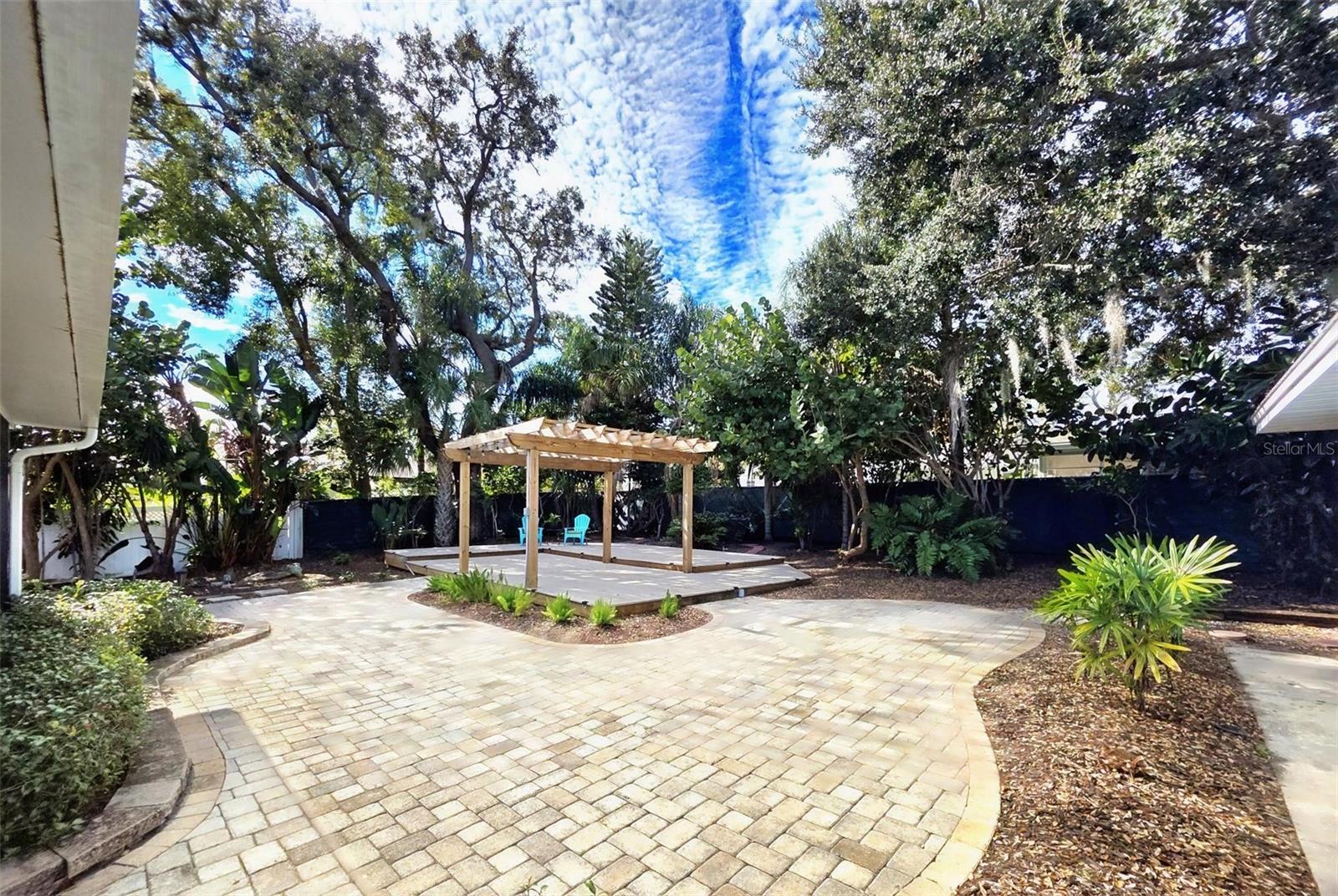 Image 35 of 53 For 401 Whitcomb Boulevard