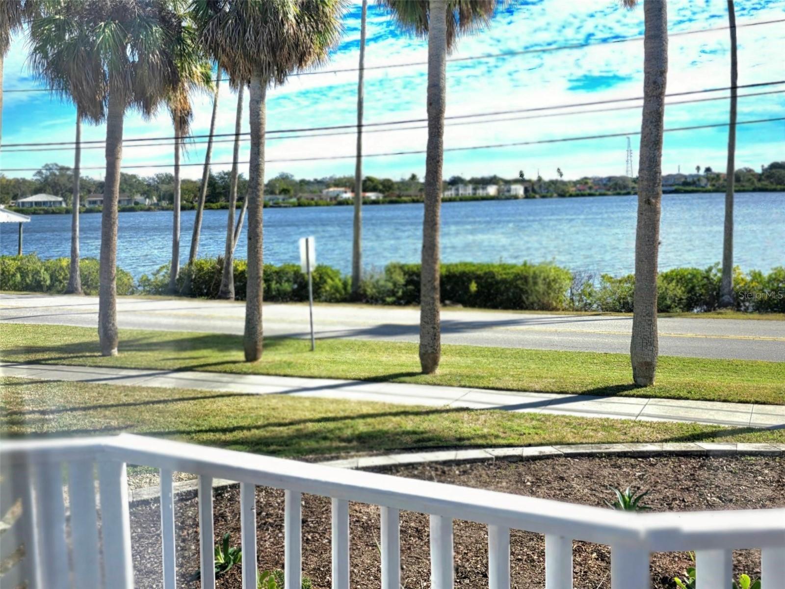 Image 7 of 53 For 401 Whitcomb Boulevard