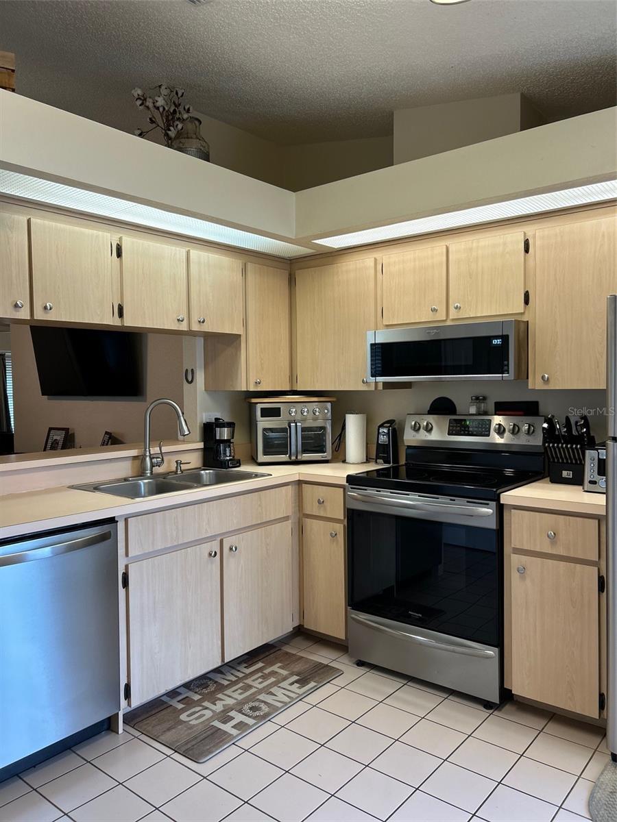 Image 11 of 41 For 7361 62nd Avenue N