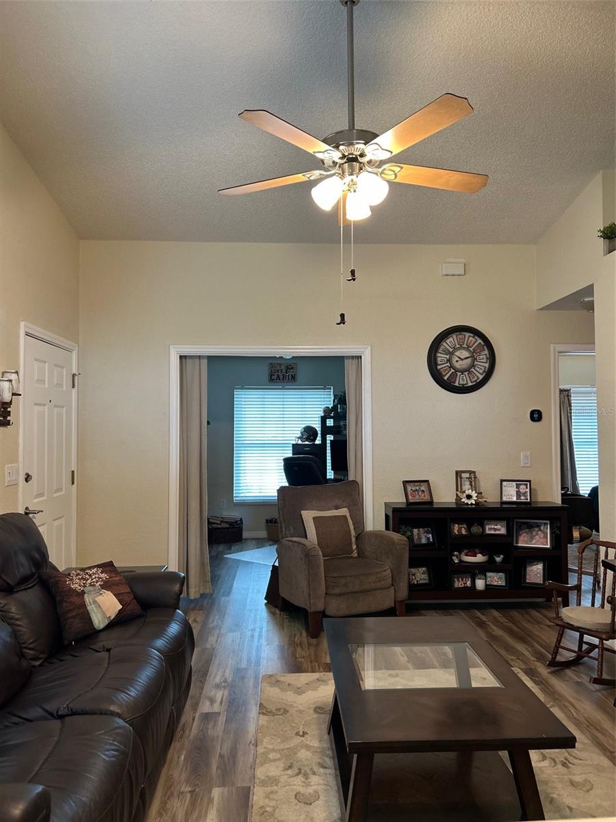 Image 9 of 41 For 7361 62nd Avenue N