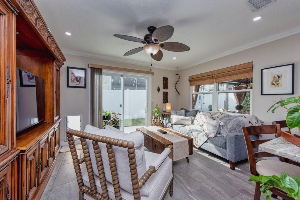 Image 13 of 40 For 8812 Honeycomb Drive