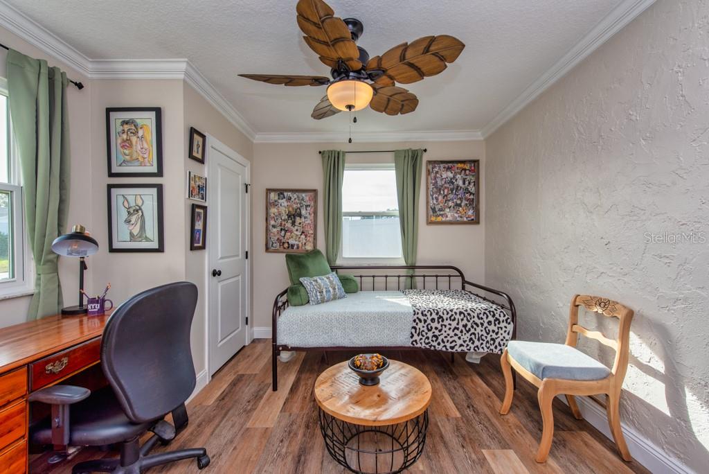 Image 22 of 40 For 8812 Honeycomb Drive