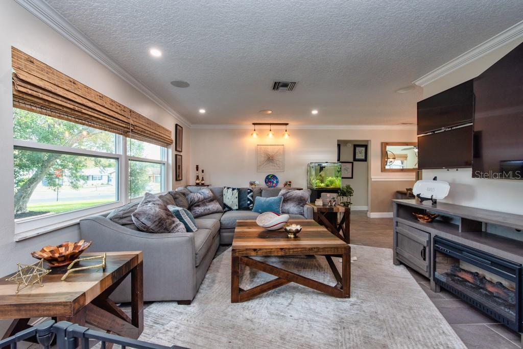 Image 3 of 40 For 8812 Honeycomb Drive