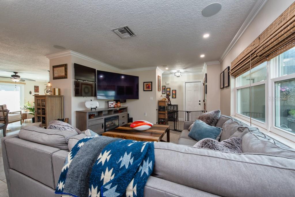 Image 6 of 40 For 8812 Honeycomb Drive