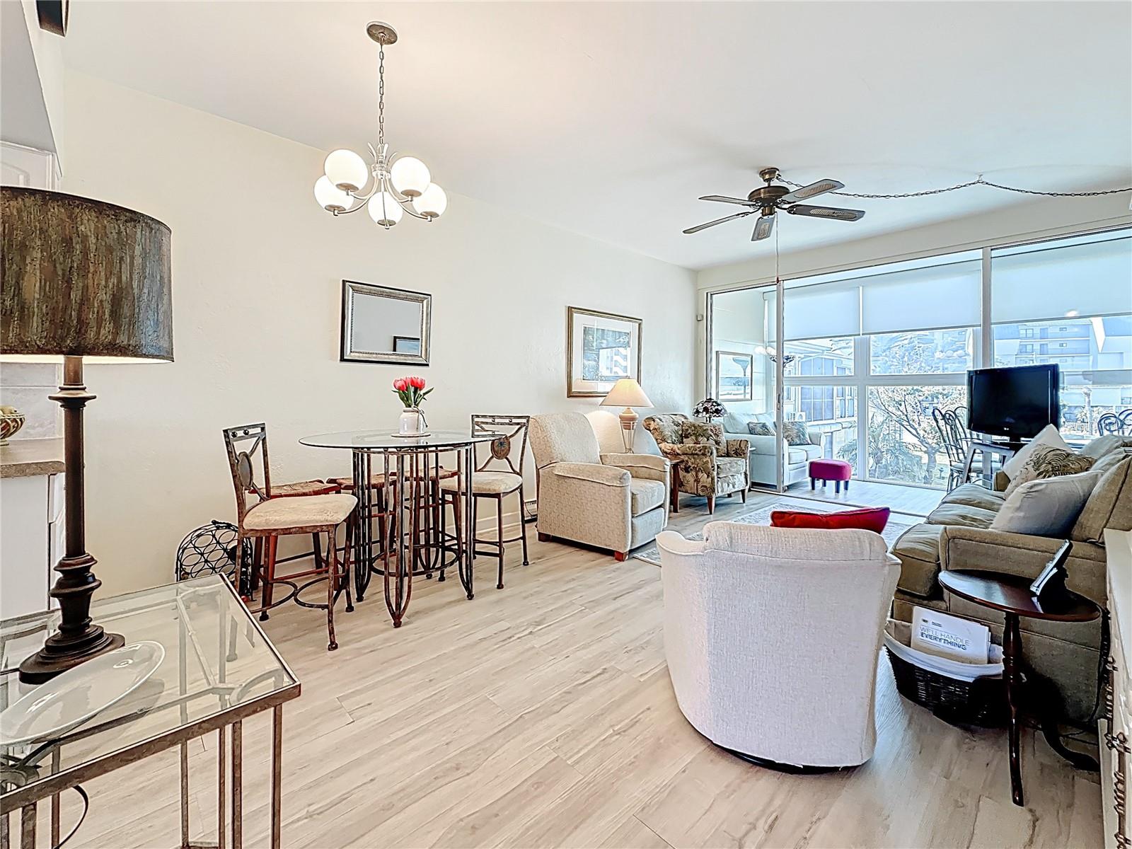 Image 12 of 30 For 7050 Sunset Way 22