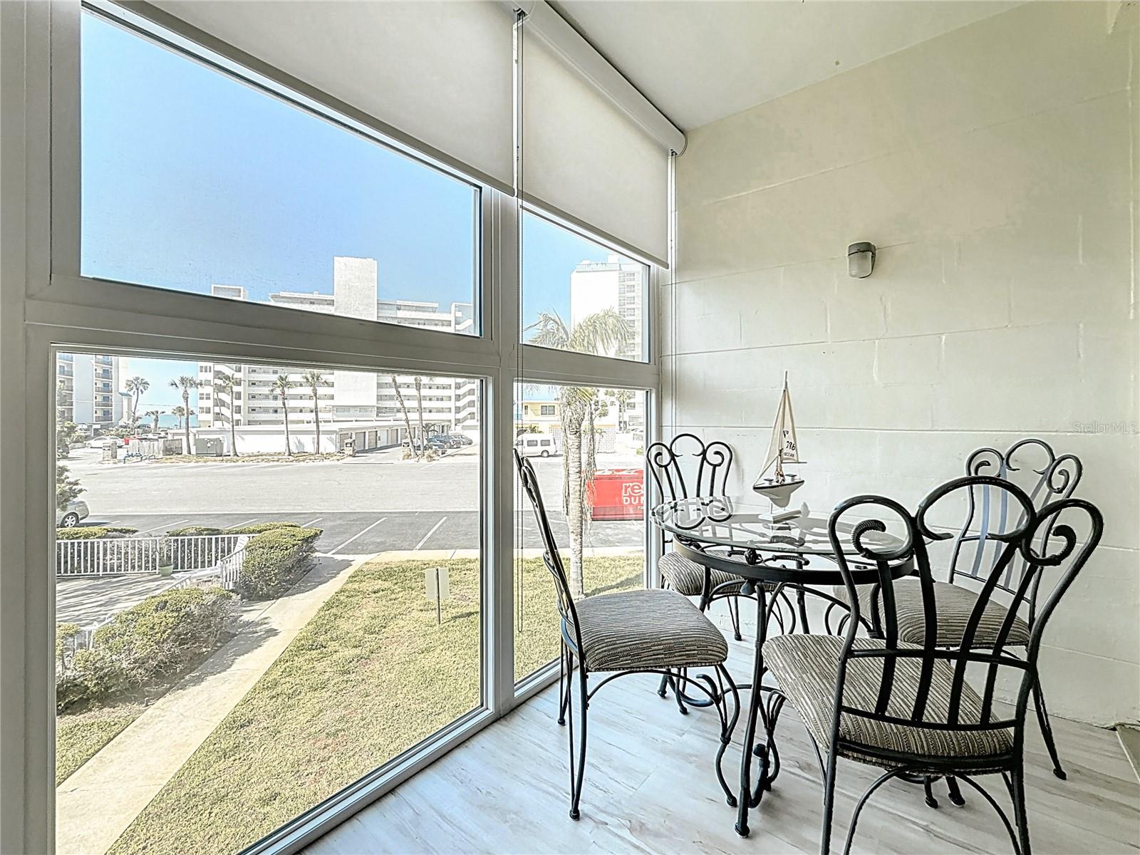 Image 16 of 30 For 7050 Sunset Way 22