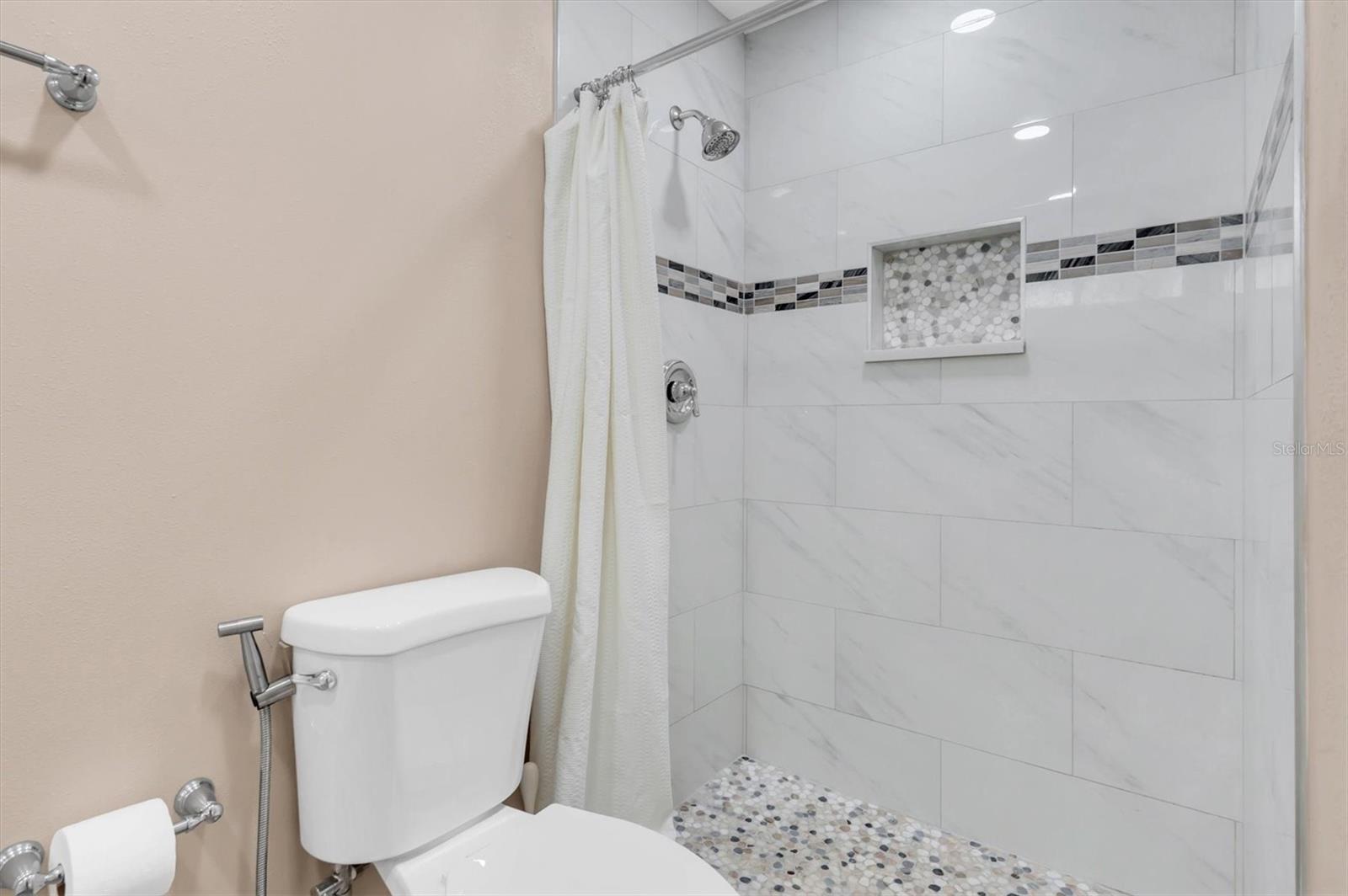 Image 23 of 45 For 315 Buttonwood Lane