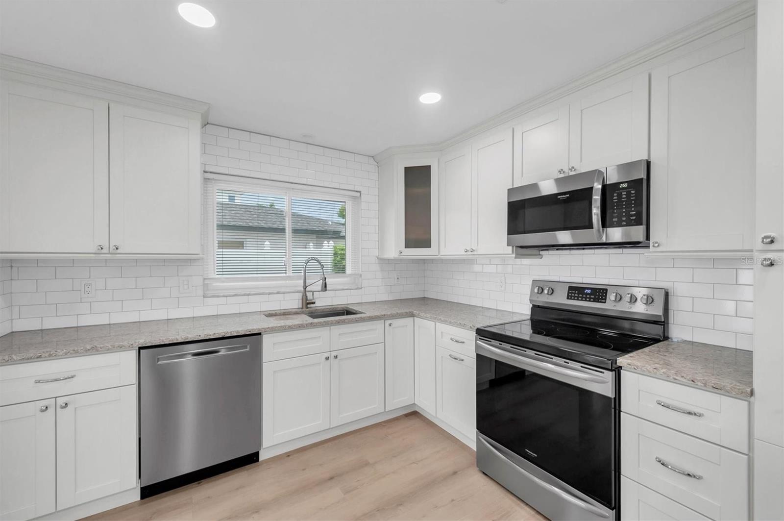 Image 6 of 45 For 315 Buttonwood Lane