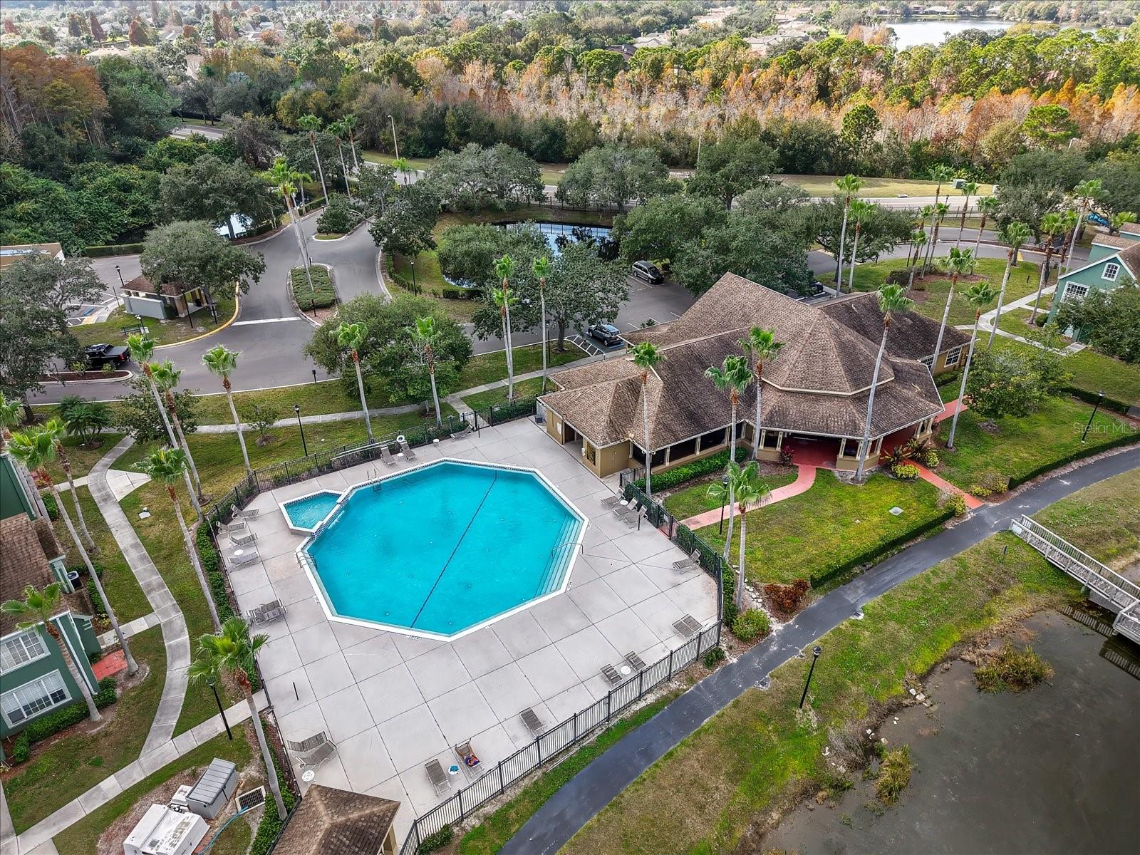 Image 19 of 23 For 9628 Lake Chase Island Way