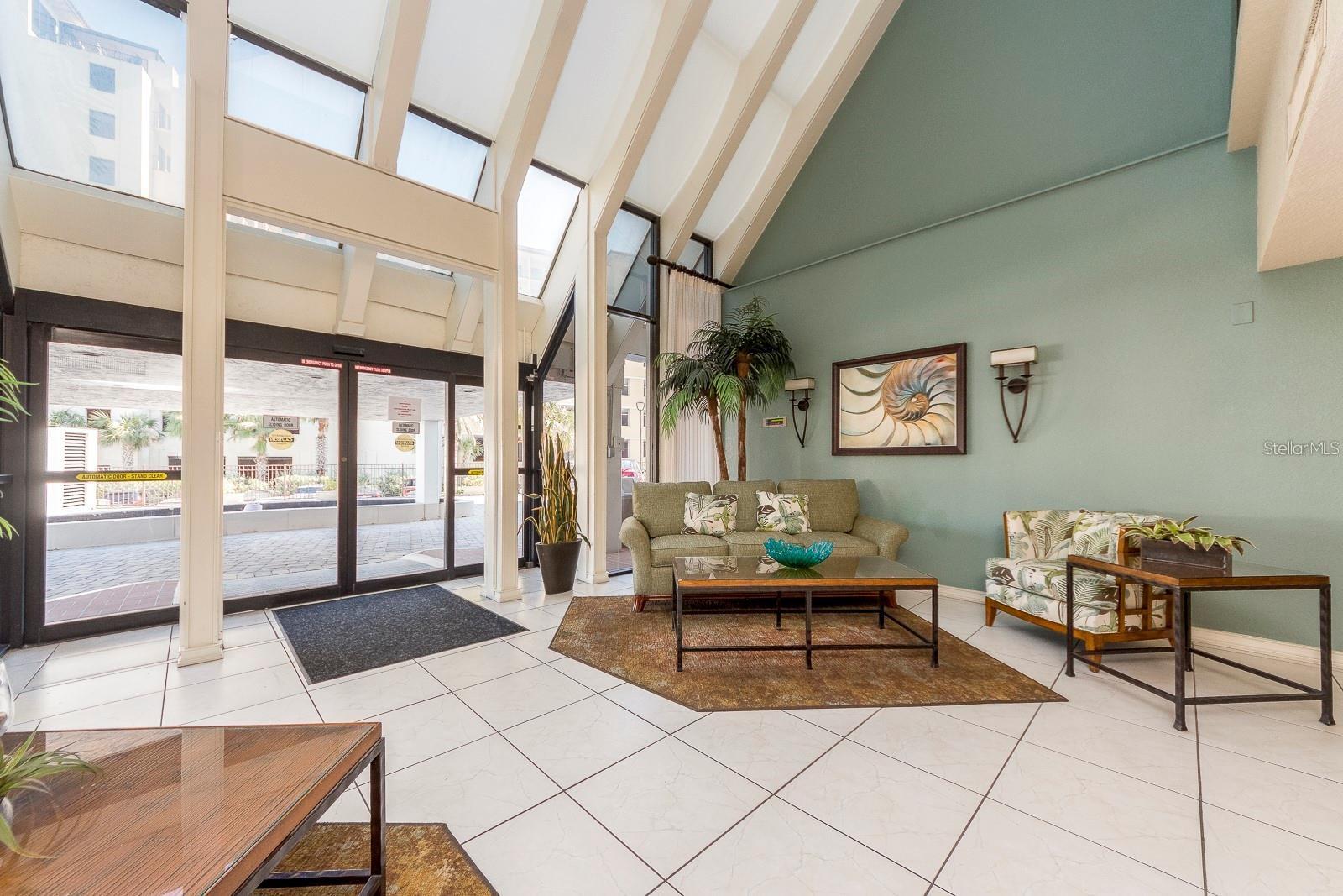 Image 28 of 41 For 450 Gulfview Boulevard 708