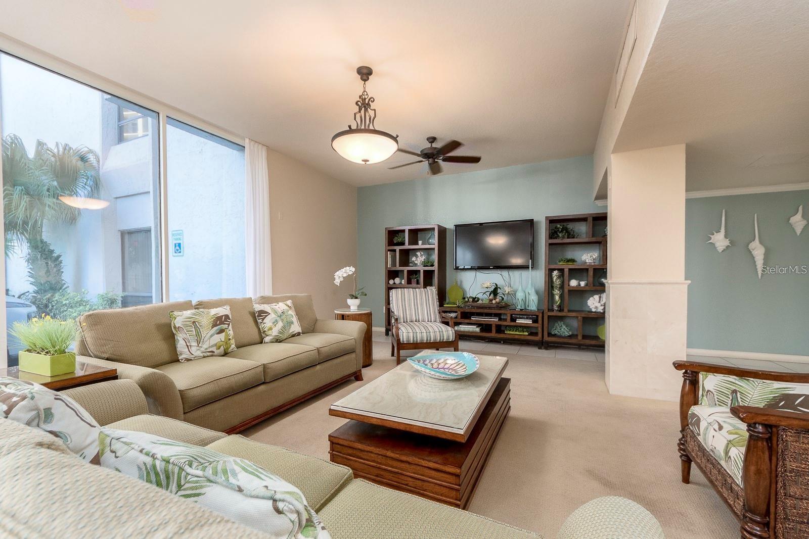 Image 30 of 41 For 450 Gulfview Boulevard 708