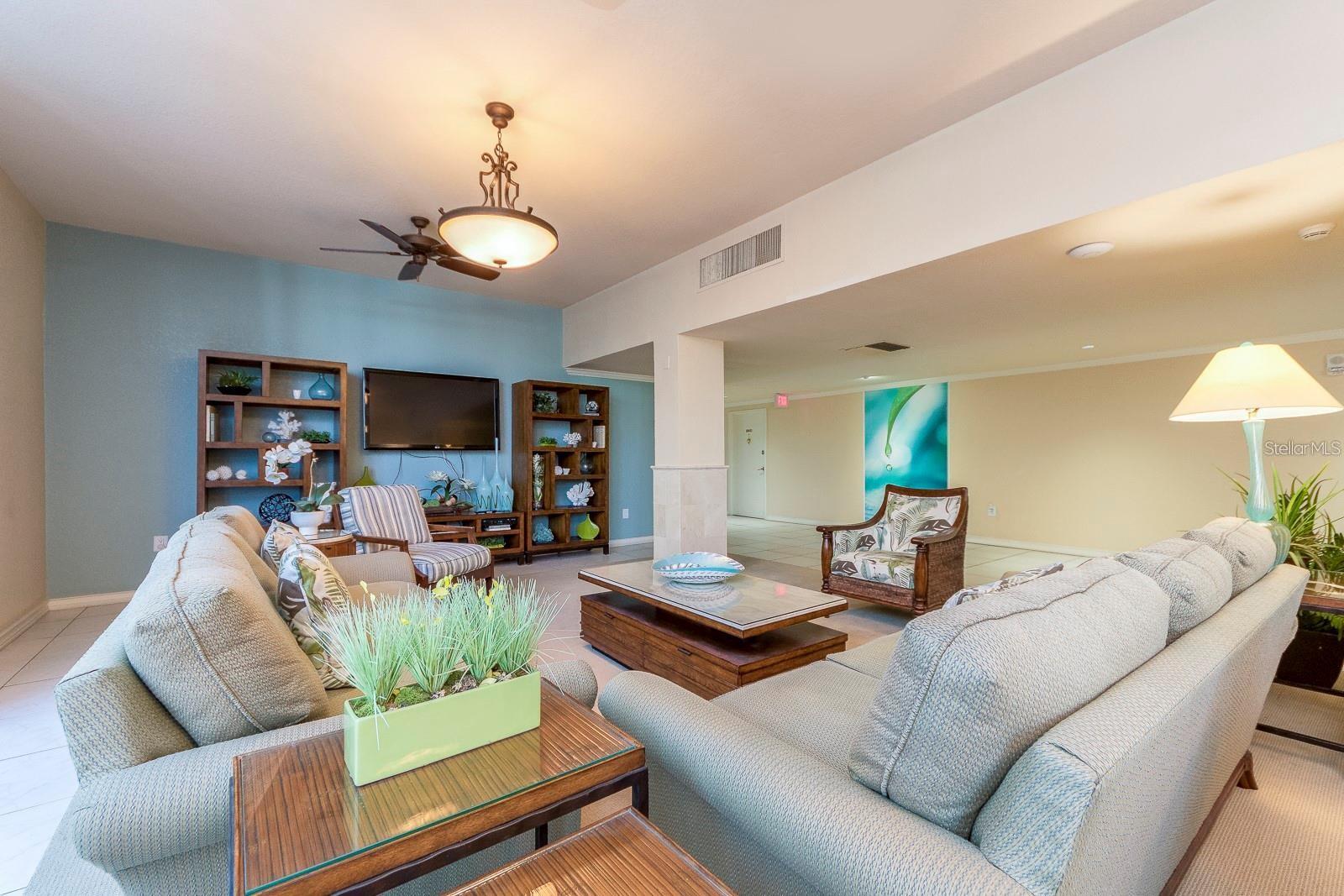 Image 31 of 41 For 450 Gulfview Boulevard 708