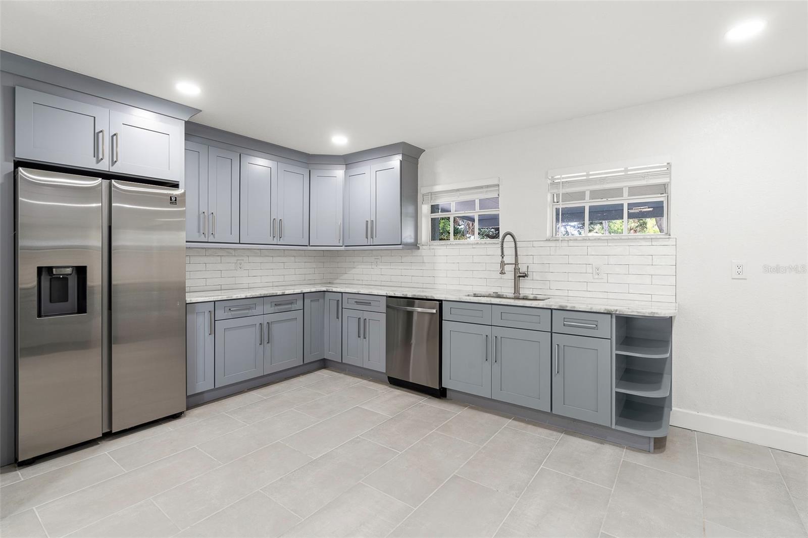 Image 11 of 33 For 202 Shore Crest Drive