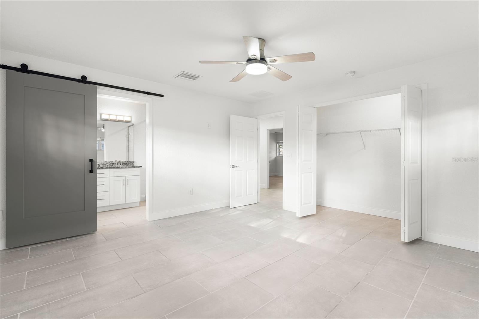 Image 18 of 33 For 202 Shore Crest Drive