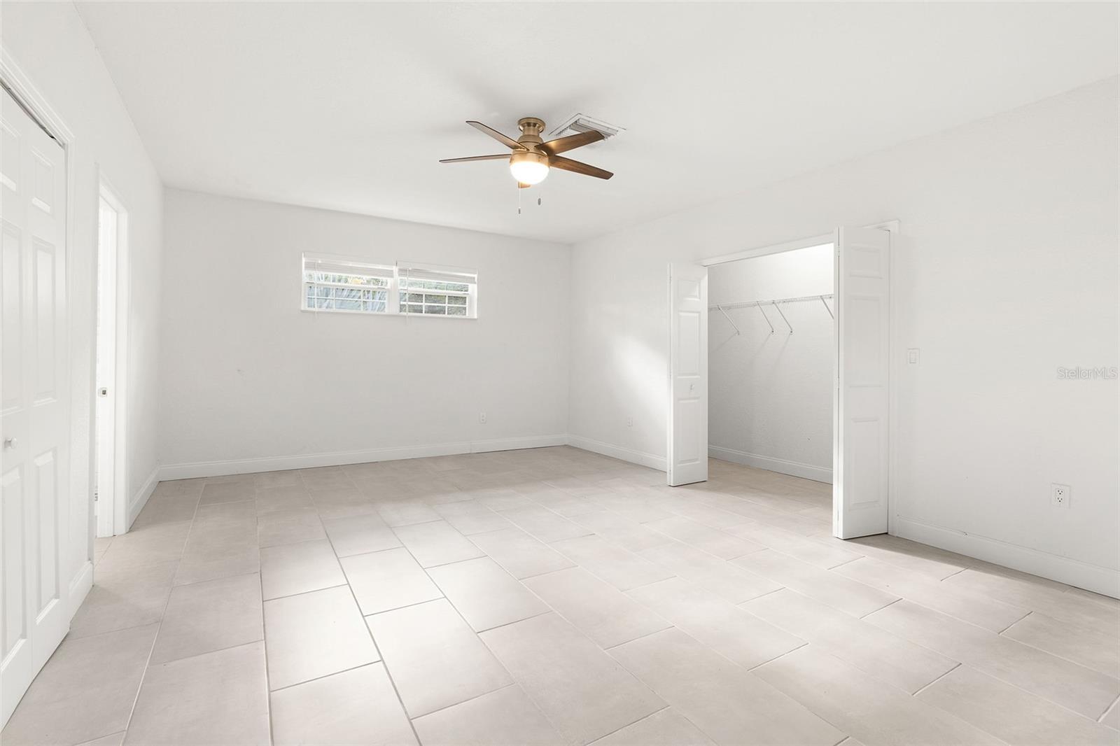 Image 24 of 33 For 202 Shore Crest Drive