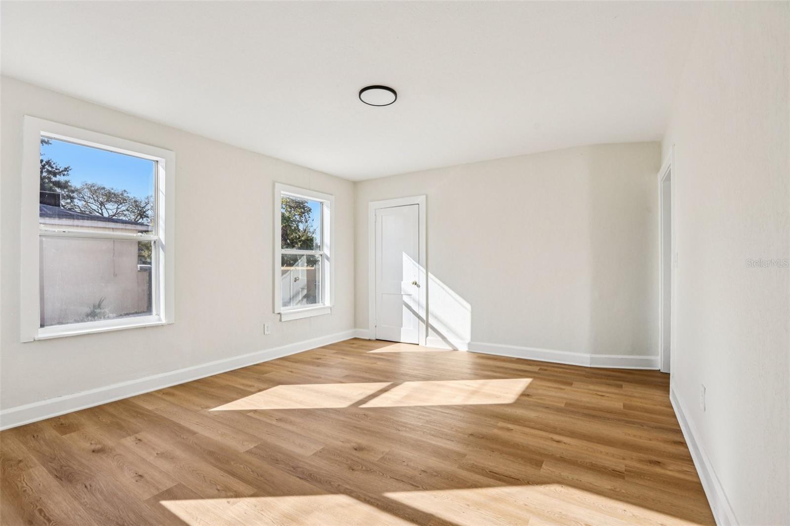 Image 10 of 47 For 305 28th Street S