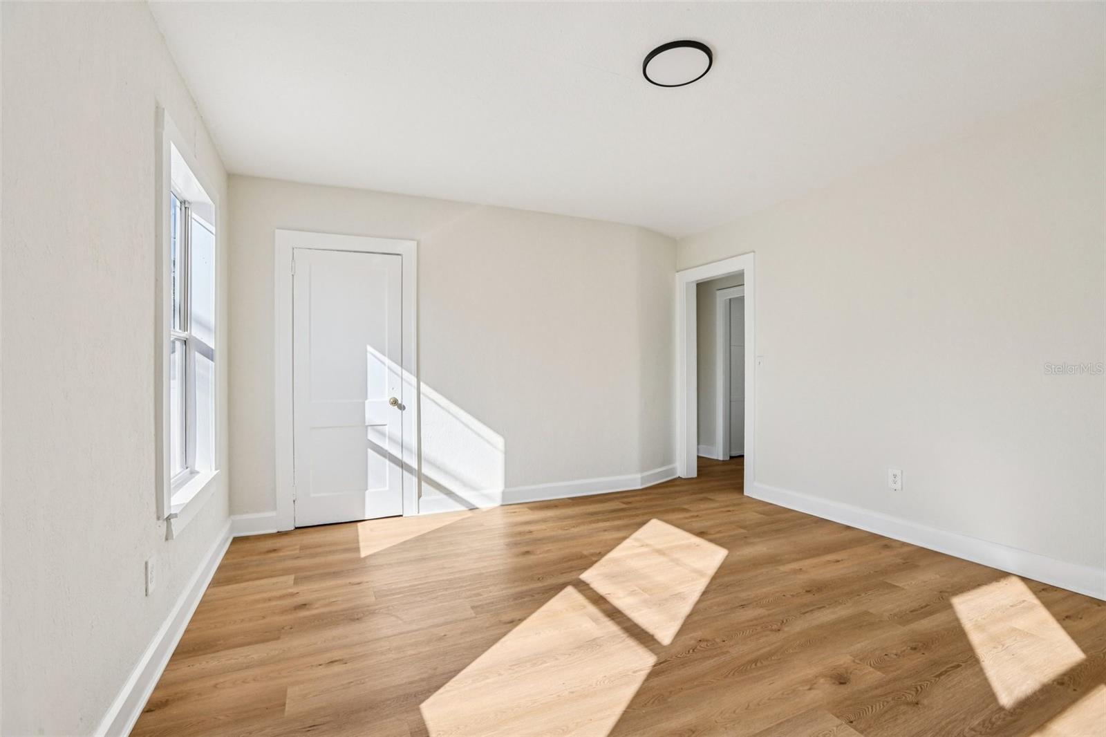 Image 11 of 47 For 305 28th Street S