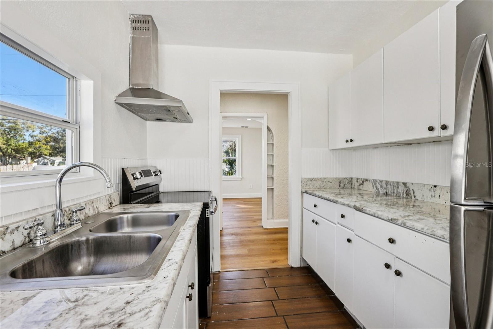 Image 18 of 47 For 305 28th Street S