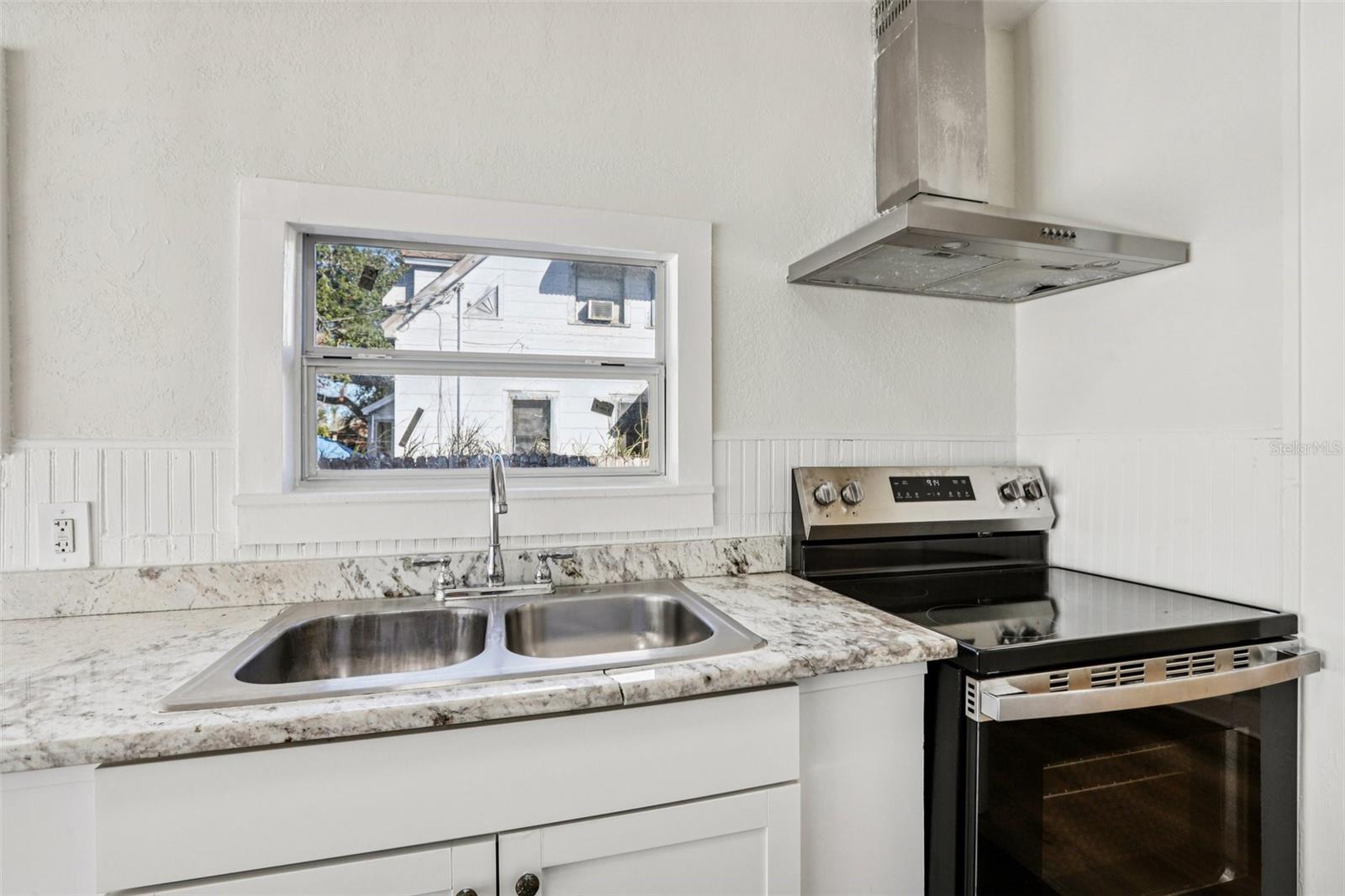 Image 19 of 47 For 305 28th Street S