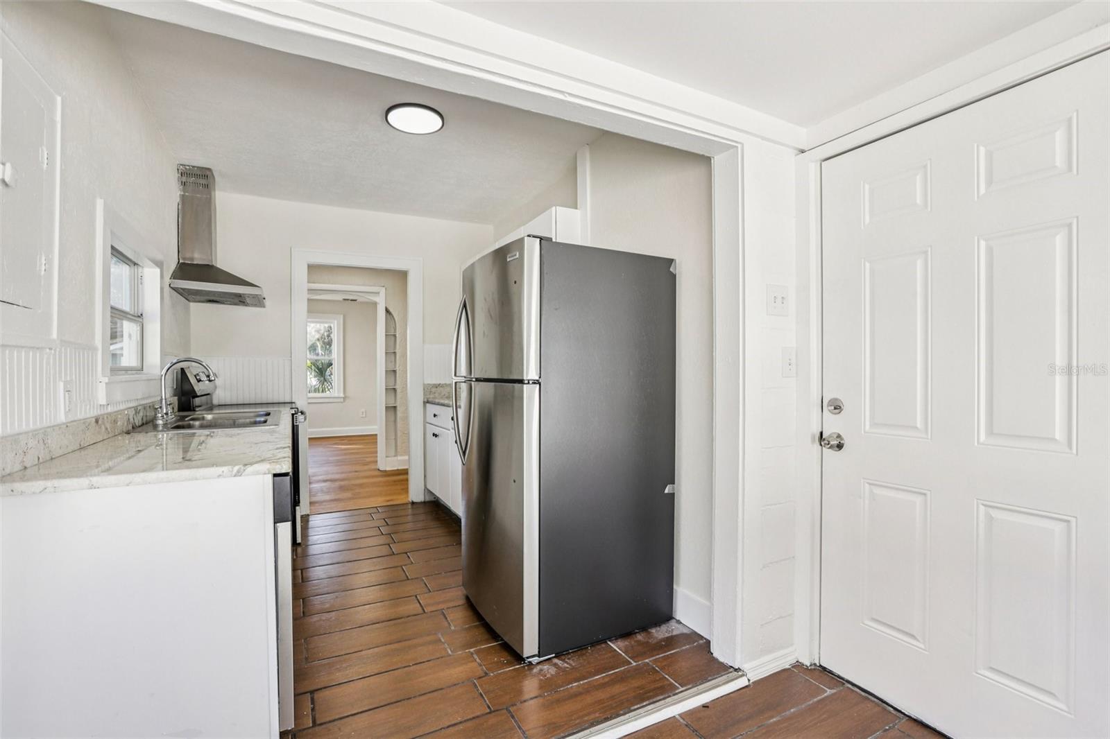 Image 20 of 47 For 305 28th Street S