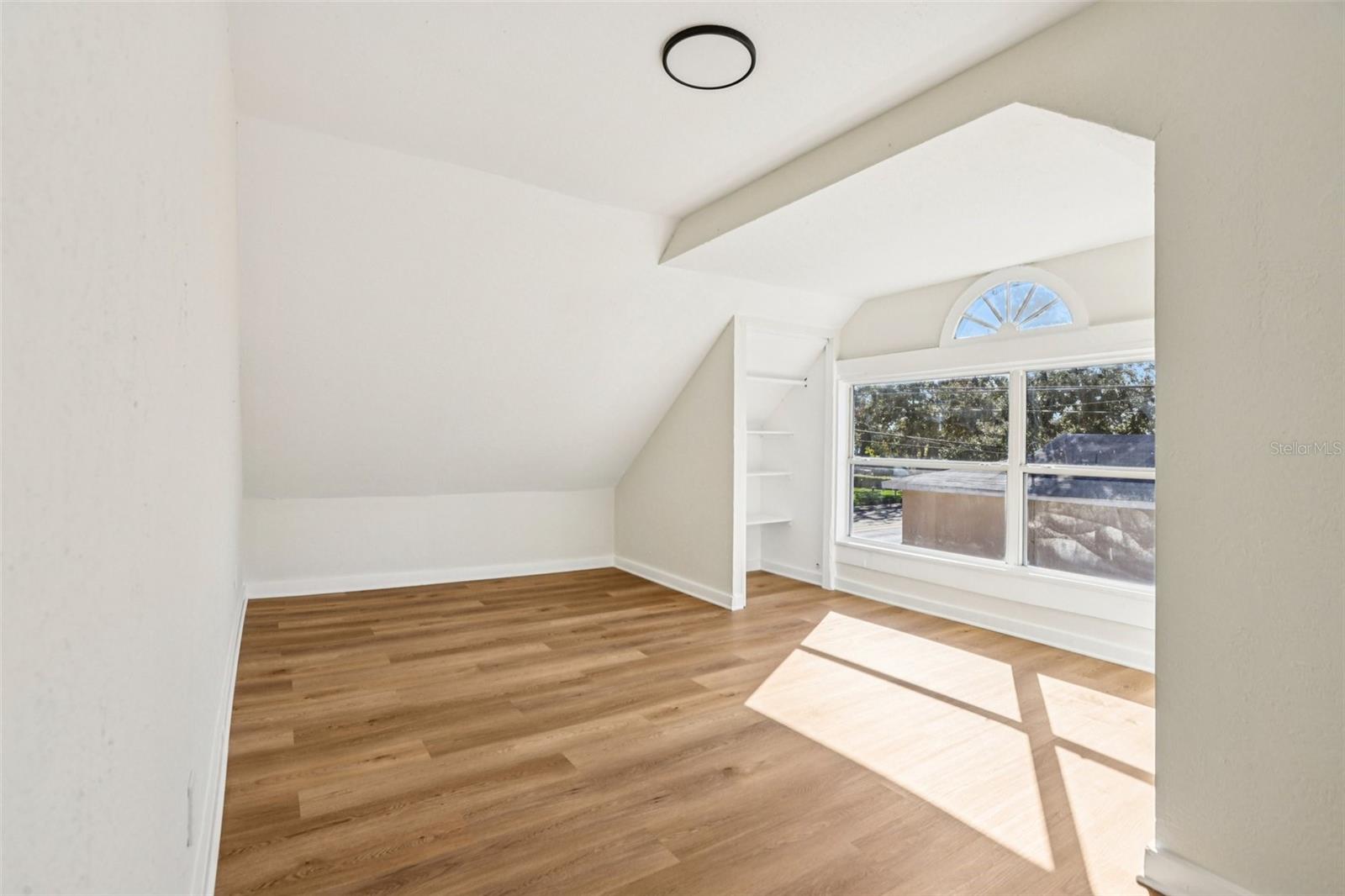 Image 35 of 47 For 305 28th Street S