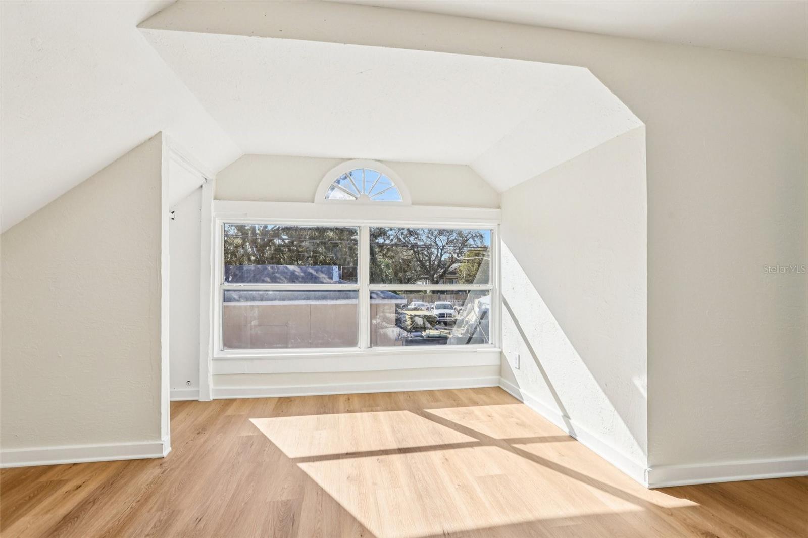 Image 37 of 47 For 305 28th Street S