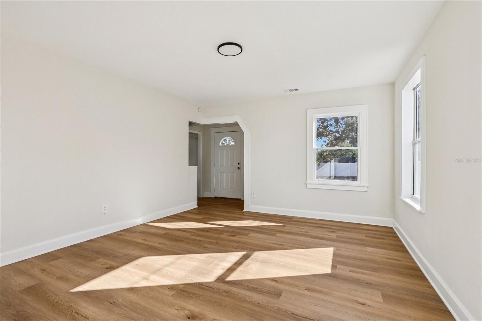 Image 9 of 47 For 305 28th Street S