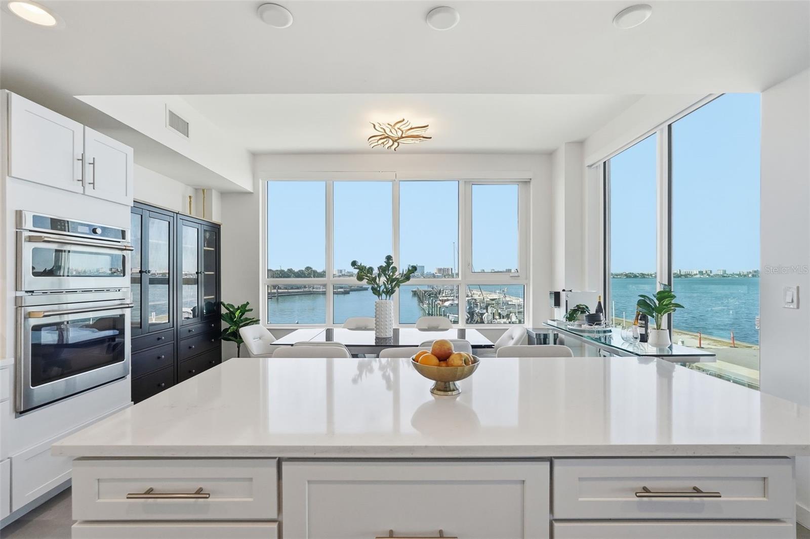 Image 13 of 38 For 920 Osceola Avenue 210