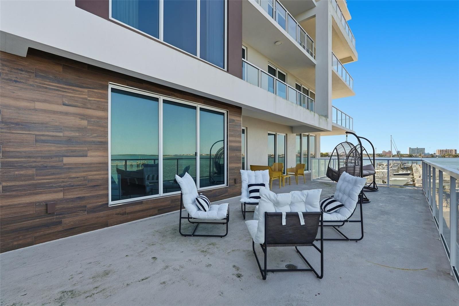 Image 30 of 38 For 920 Osceola Avenue 210