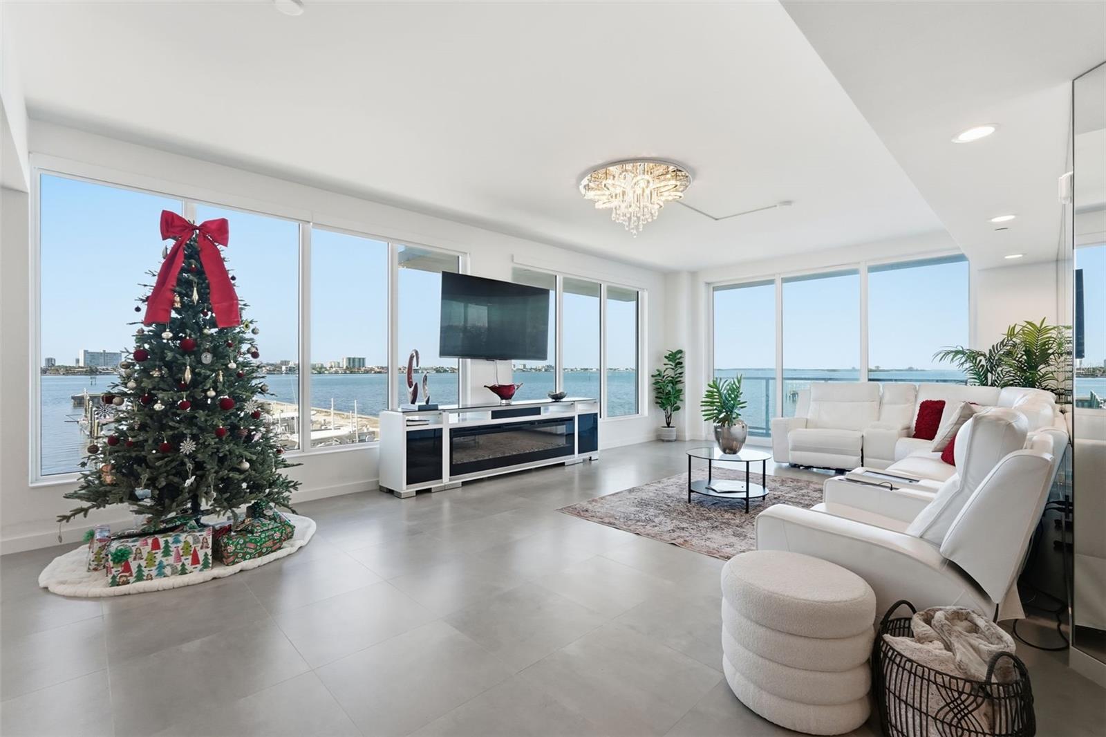 Image 5 of 38 For 920 Osceola Avenue 210