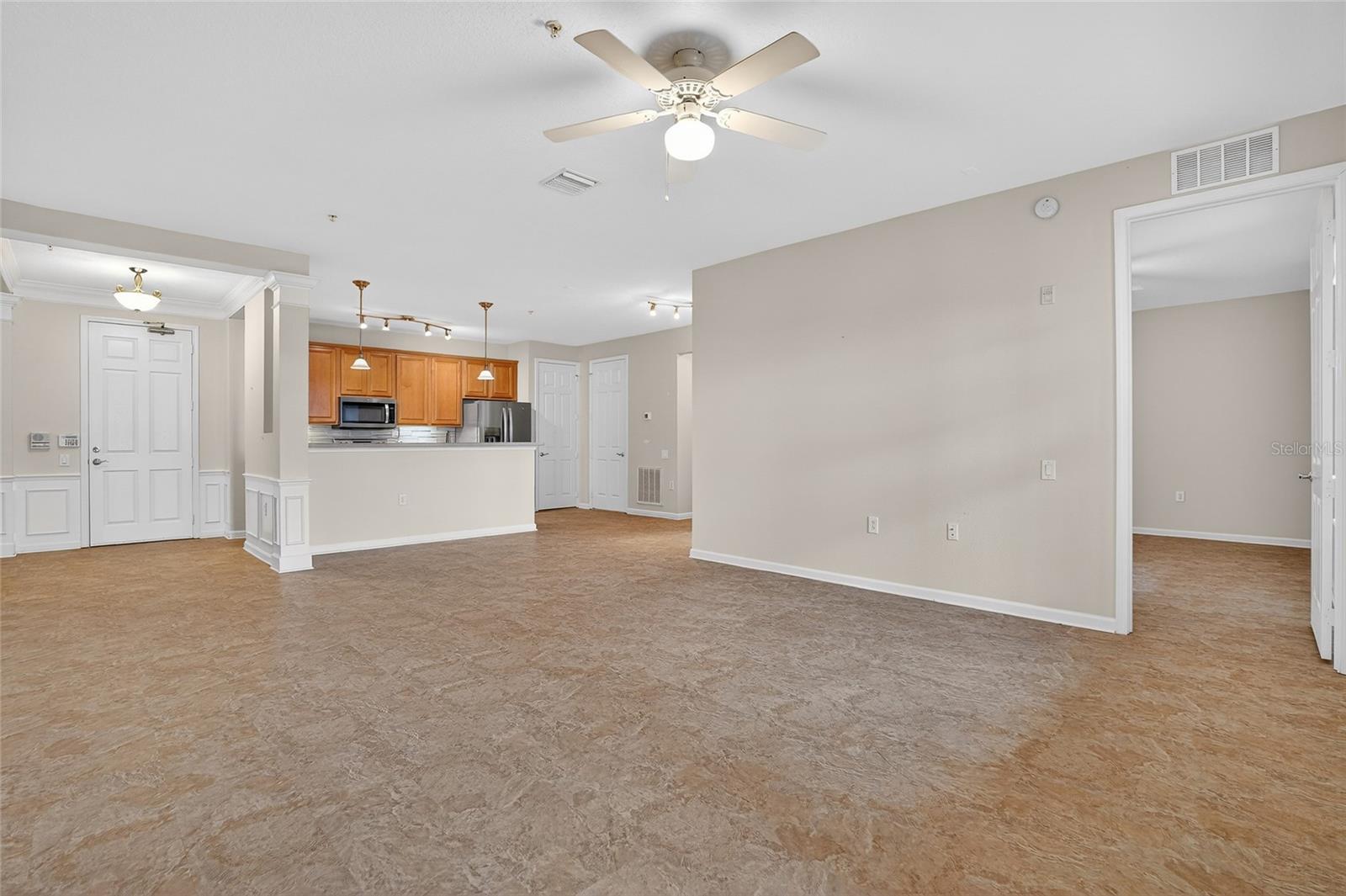 Image 13 of 45 For 7905 Seminole Boulevard 3103