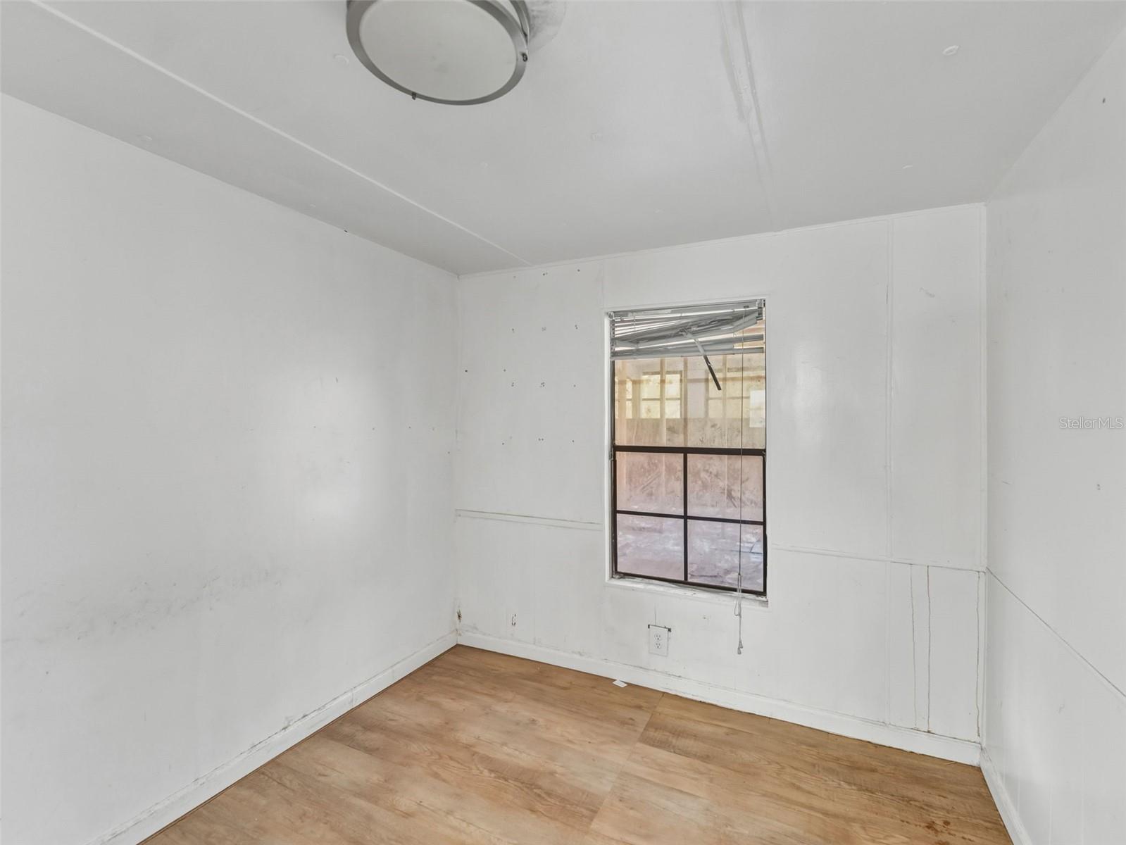 Image 13 of 39 For 7275 Knowles Road