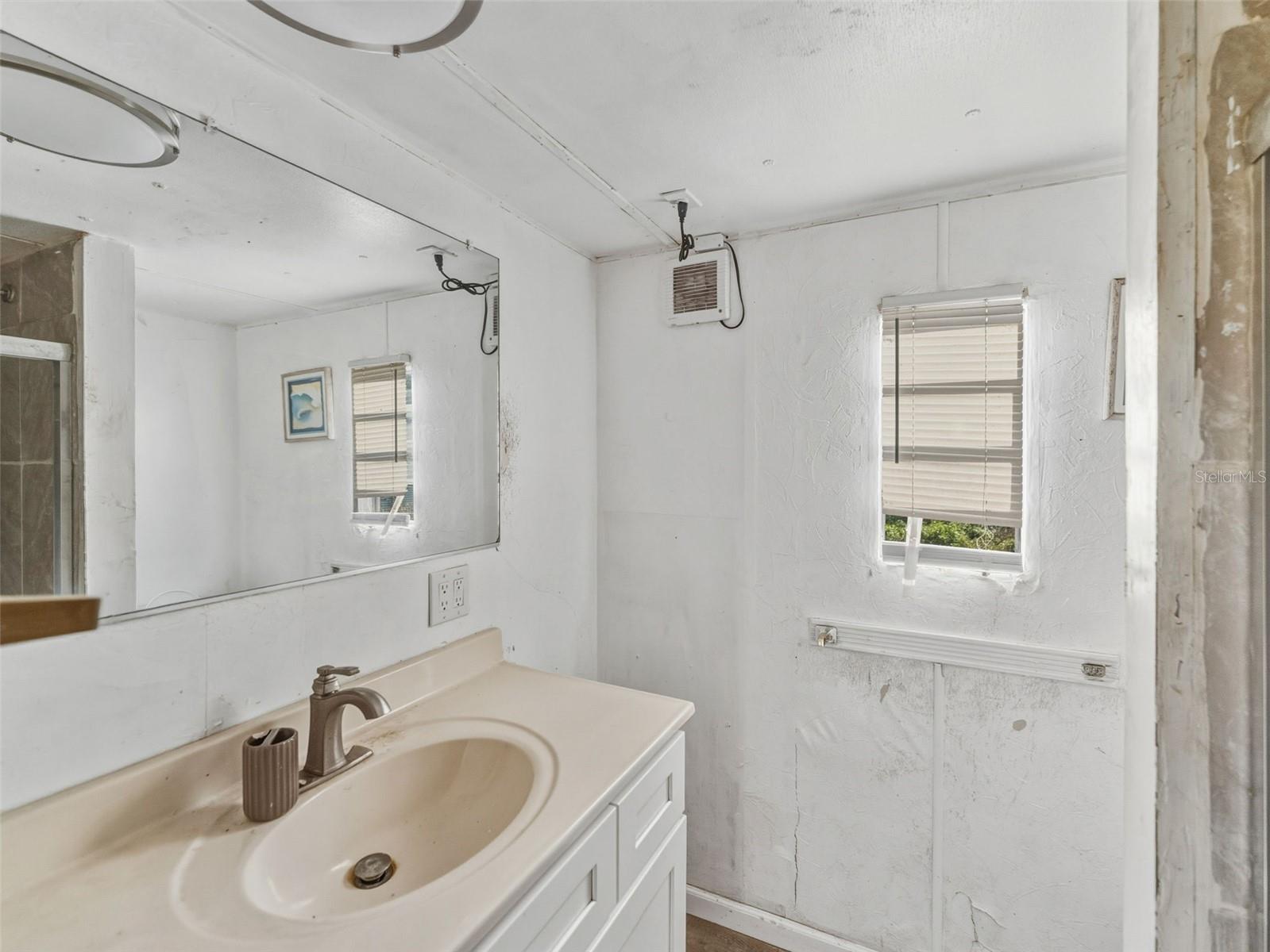 Image 16 of 39 For 7275 Knowles Road