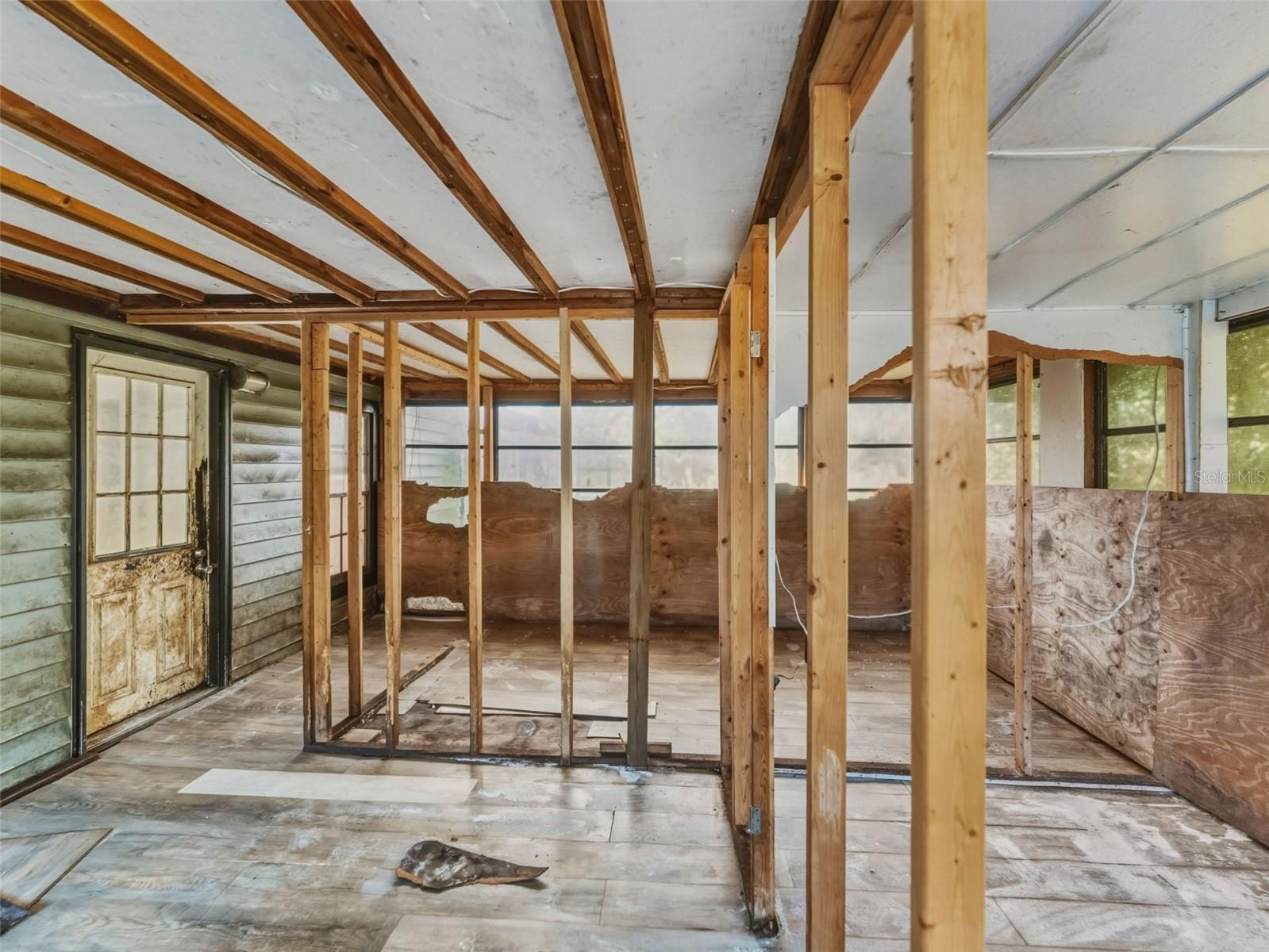 Image 21 of 39 For 7275 Knowles Road