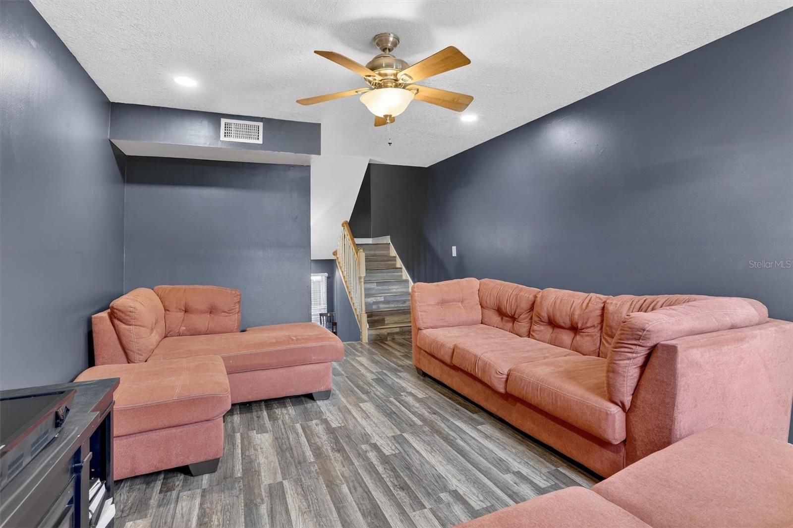 Image 3 of 18 For 4505 La Capri Court