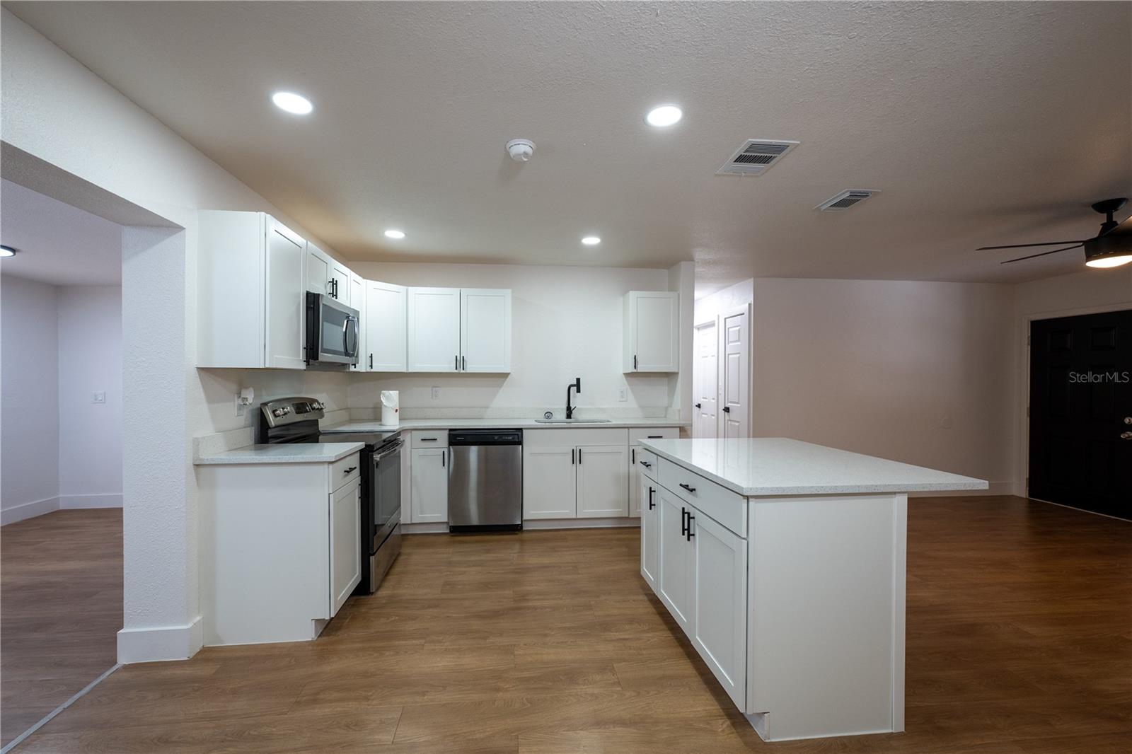 Image 10 of 42 For 5248 King Street