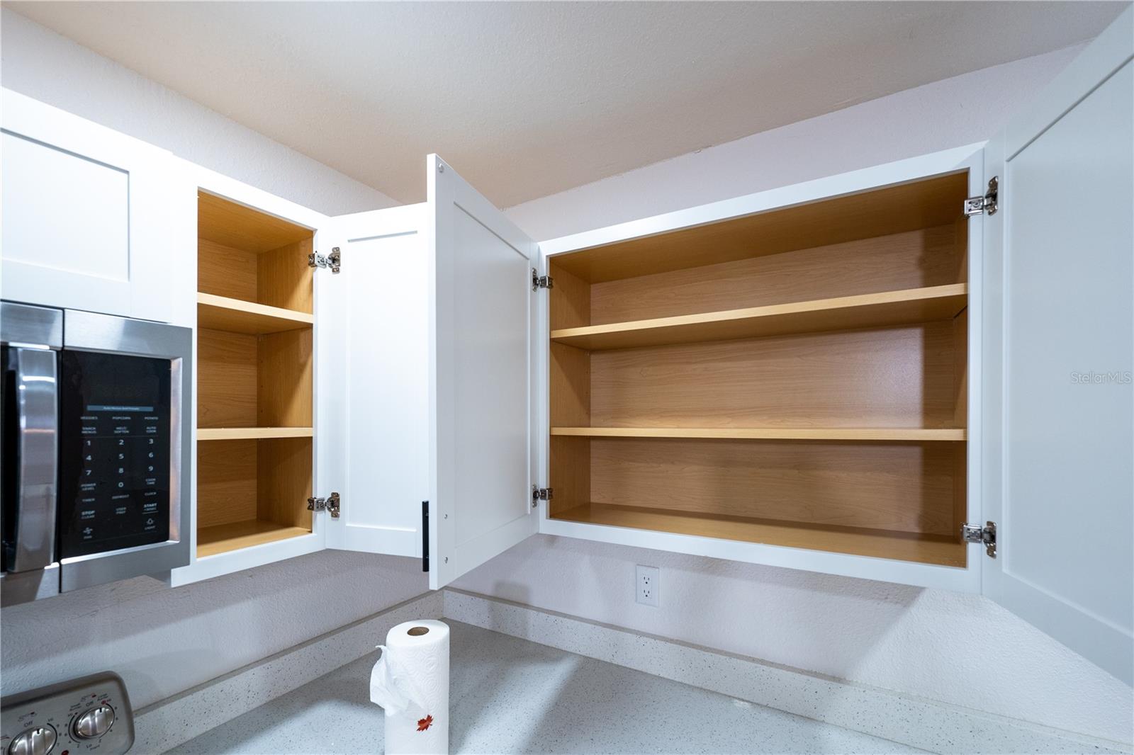 Image 13 of 42 For 5248 King Street