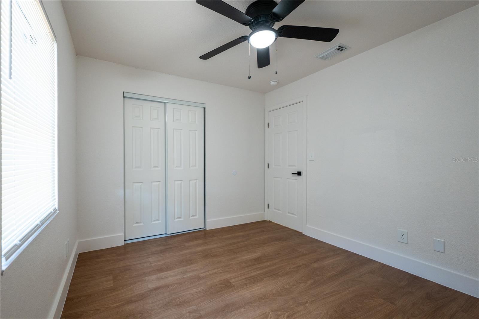 Image 22 of 42 For 5248 King Street