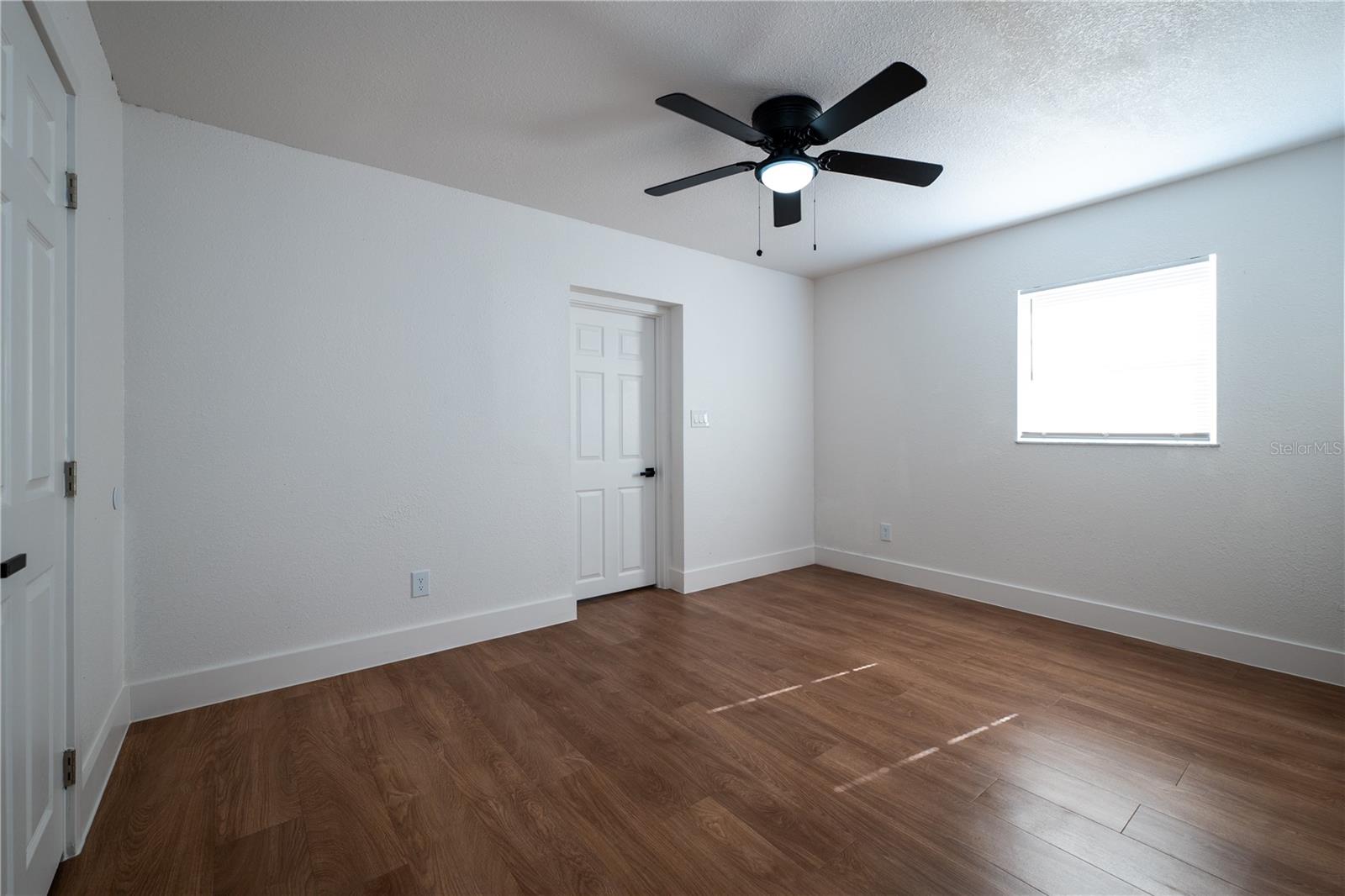 Image 26 of 42 For 5248 King Street