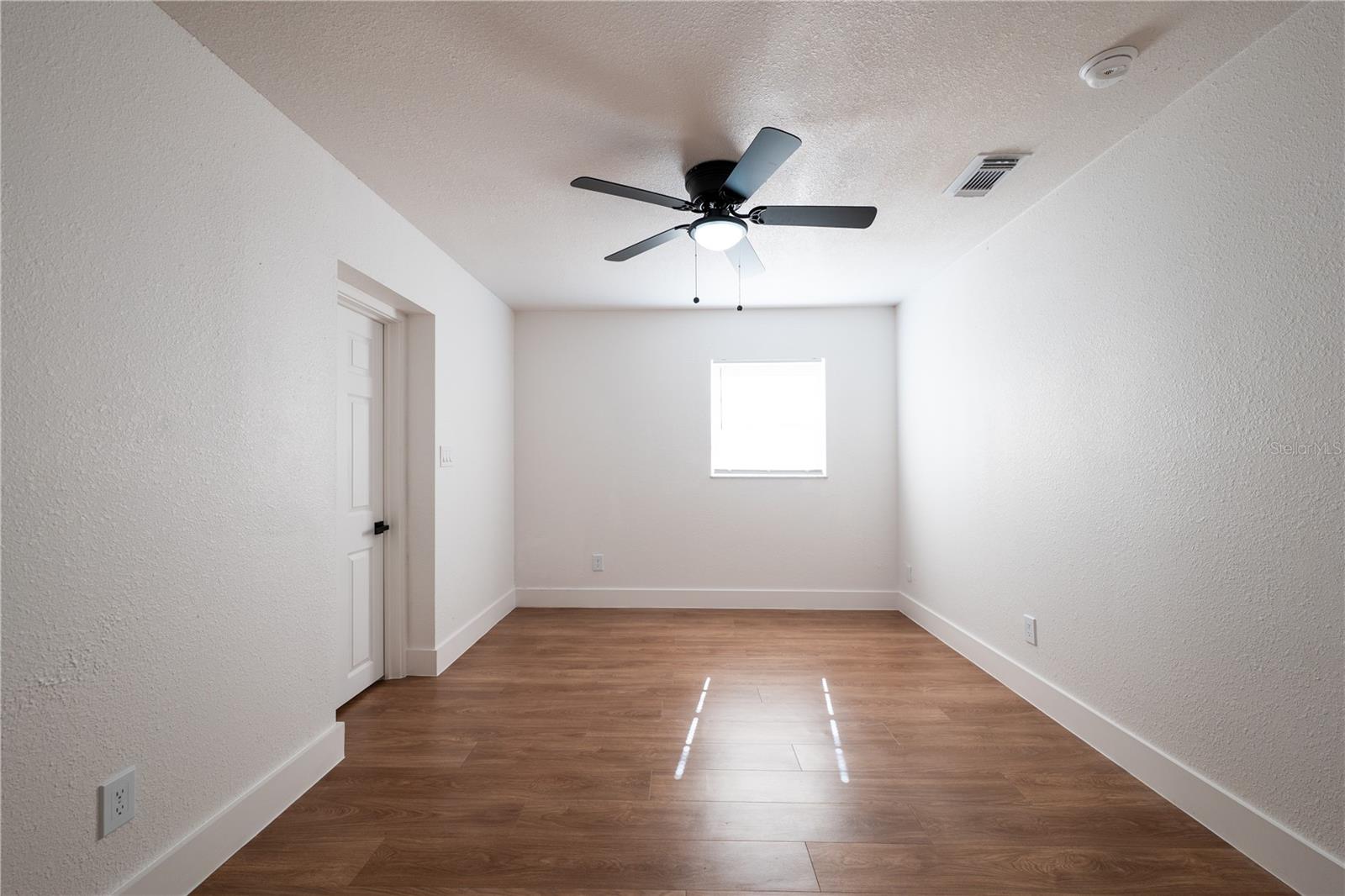 Image 28 of 42 For 5248 King Street