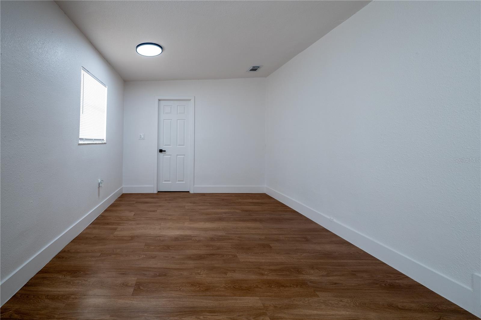 Image 38 of 42 For 5248 King Street