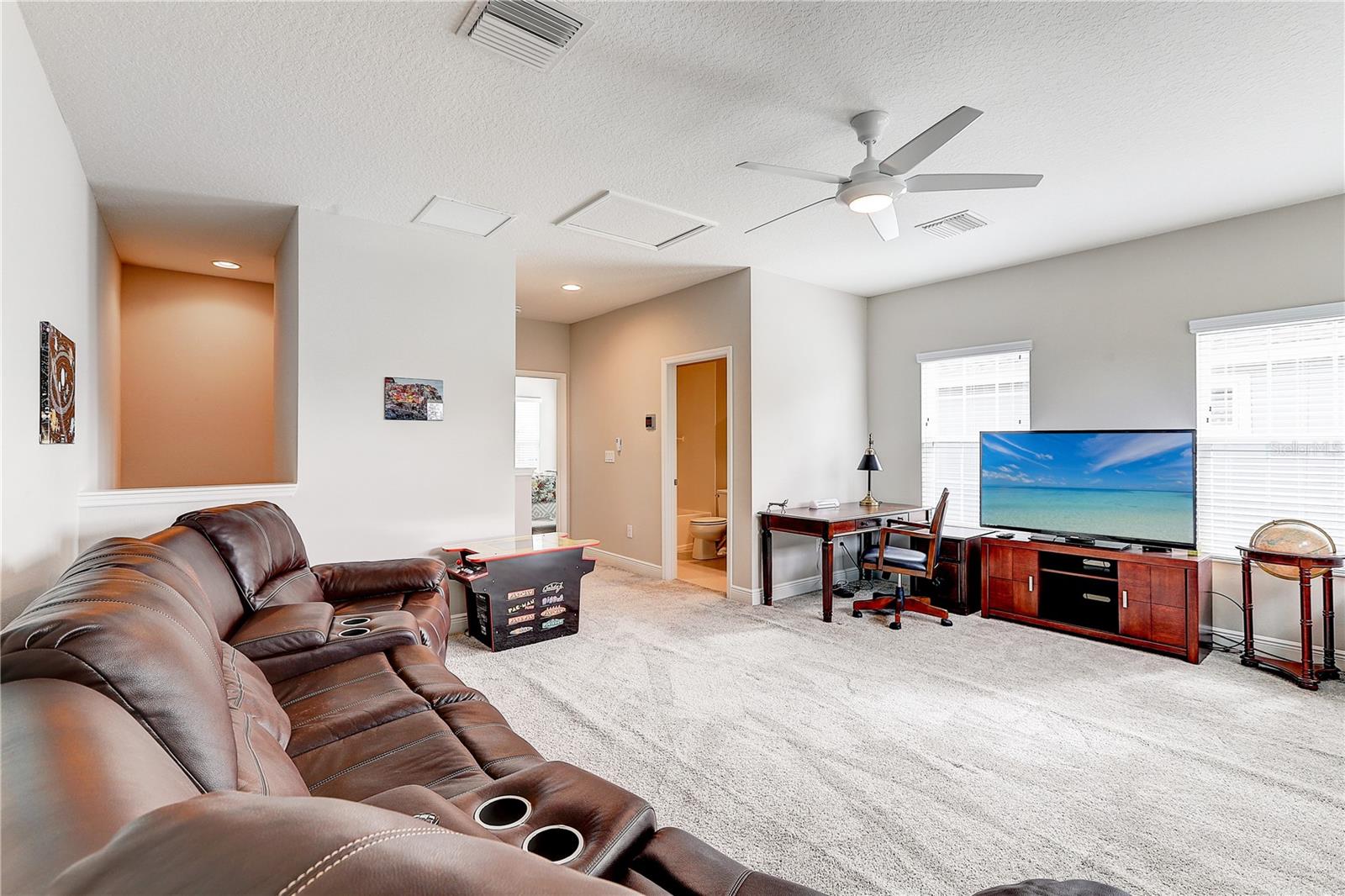 Image 36 of 68 For 8206 Water Color Drive