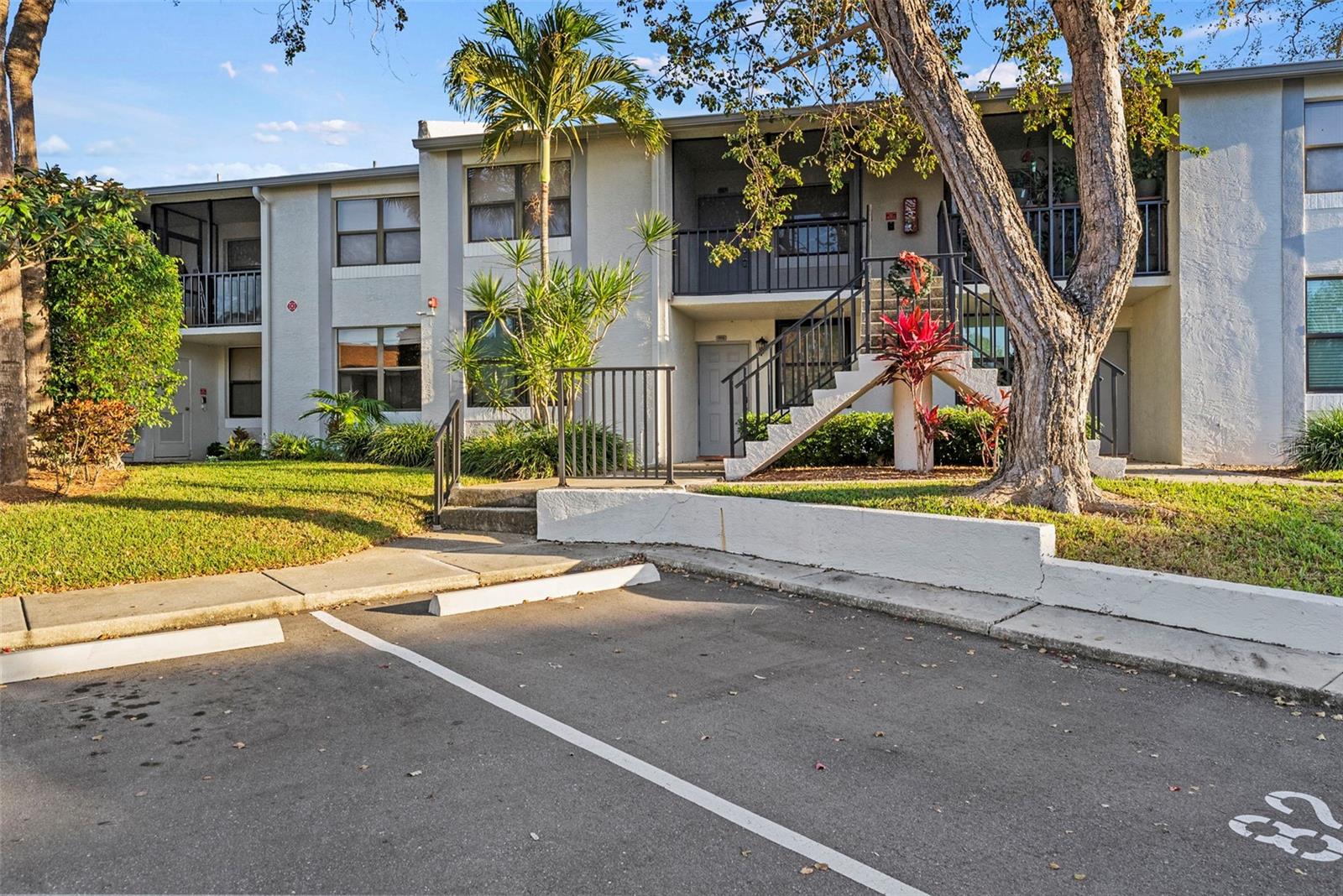 Image 21 of 36 For 1918 Pelican Landing Boulevard 1125