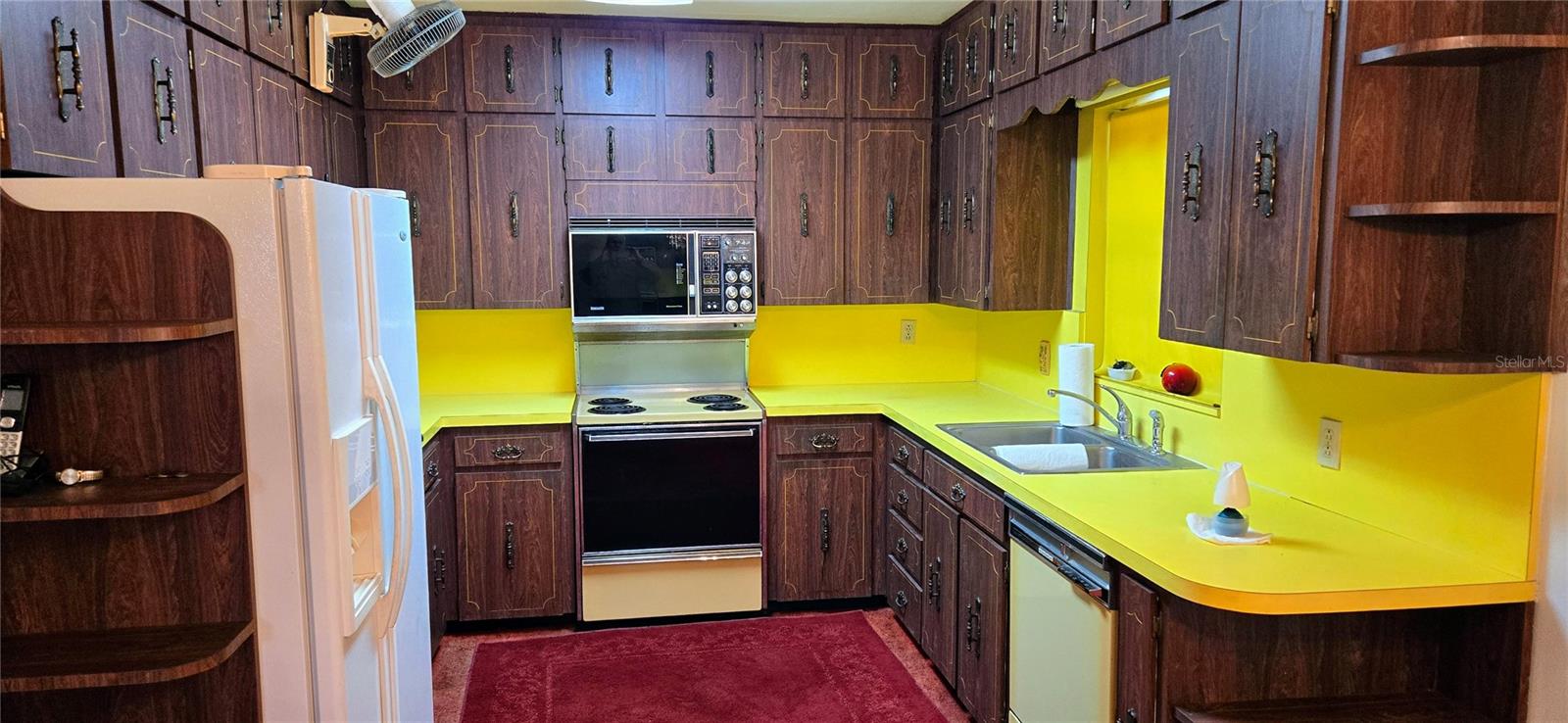 Image 16 of 49 For 4220 Habana Avenue