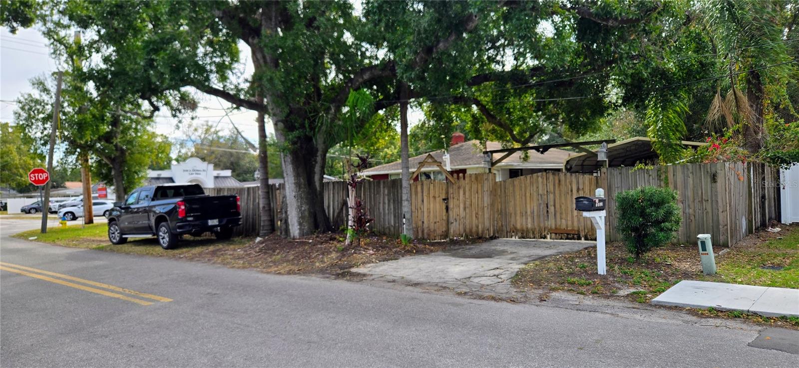 Image 4 of 49 For 4220 Habana Avenue