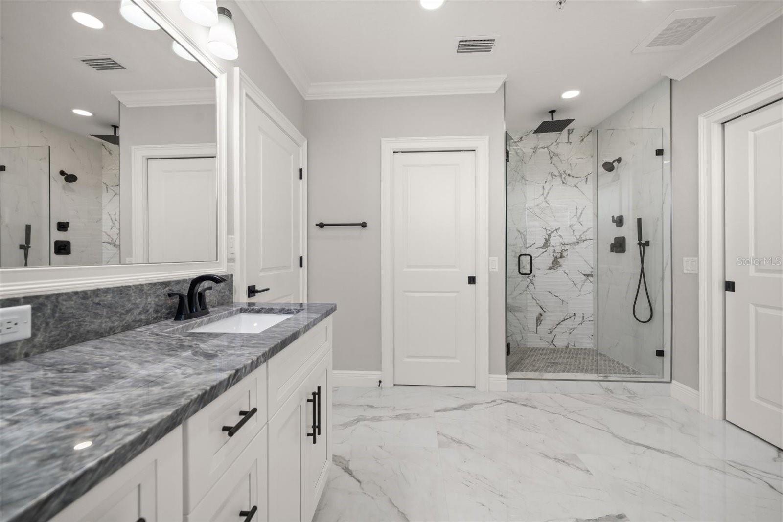 Image 18 of 48 For 211 Dolphin Point 301