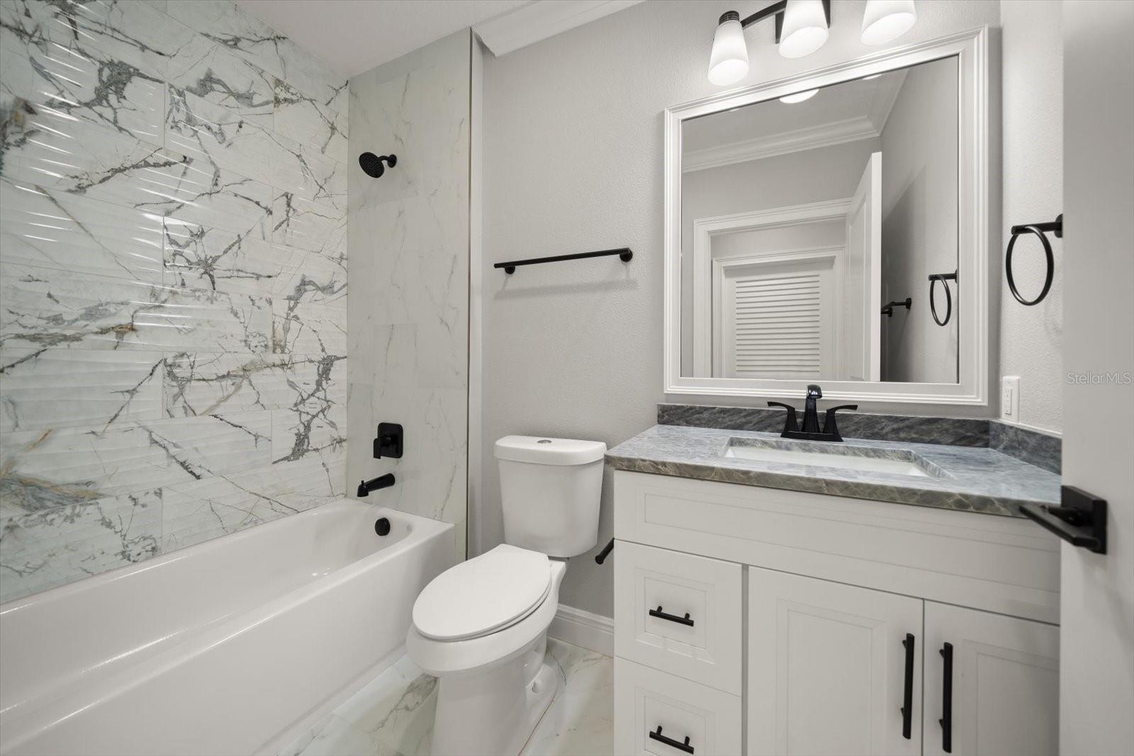 Image 24 of 48 For 211 Dolphin Point 301